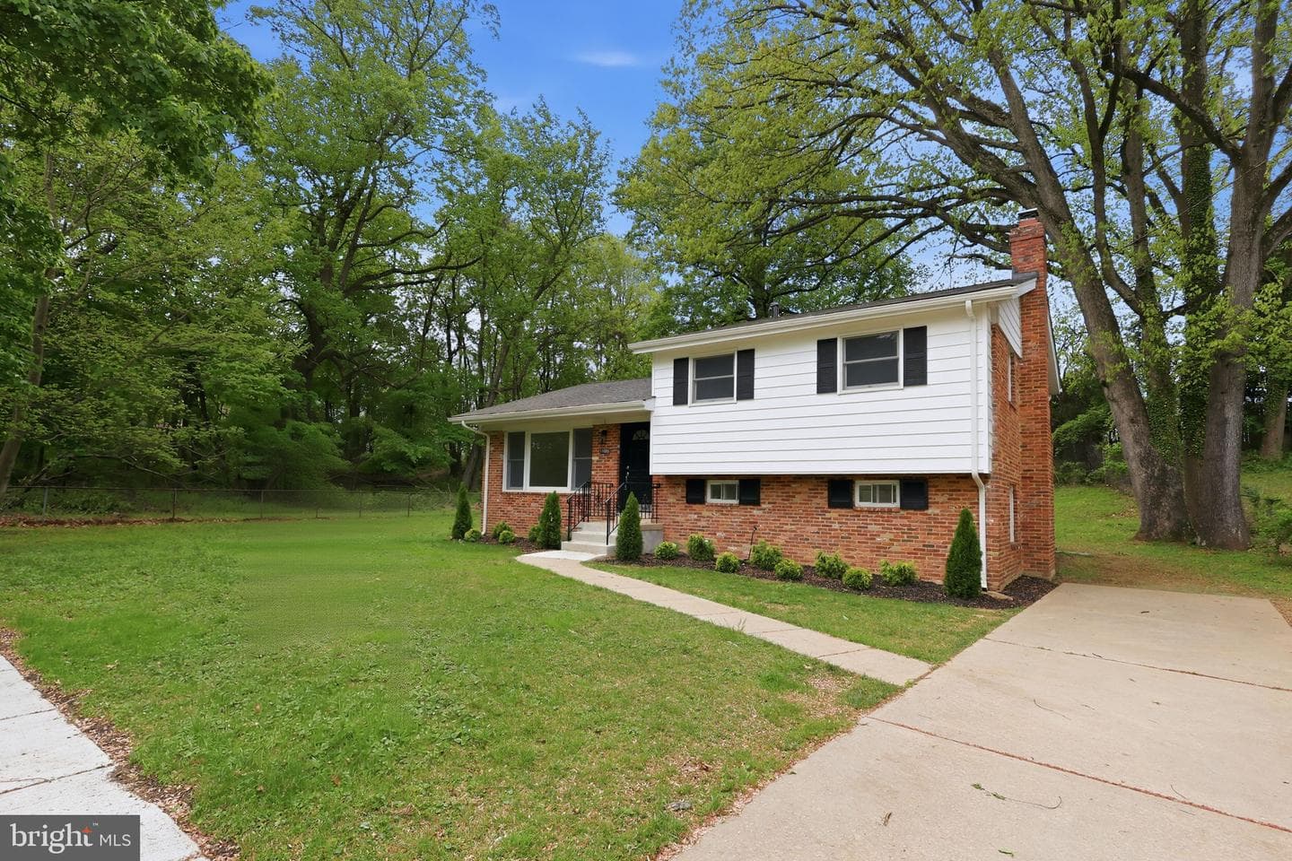 11000 Conti Place photo 3