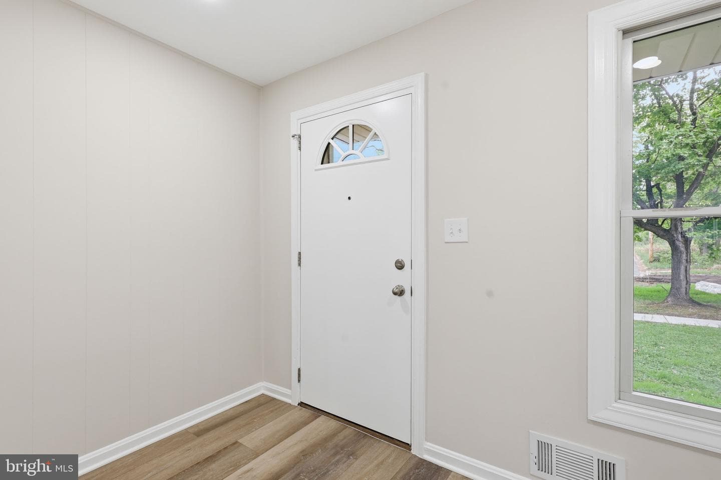 11000 Conti Place photo 6