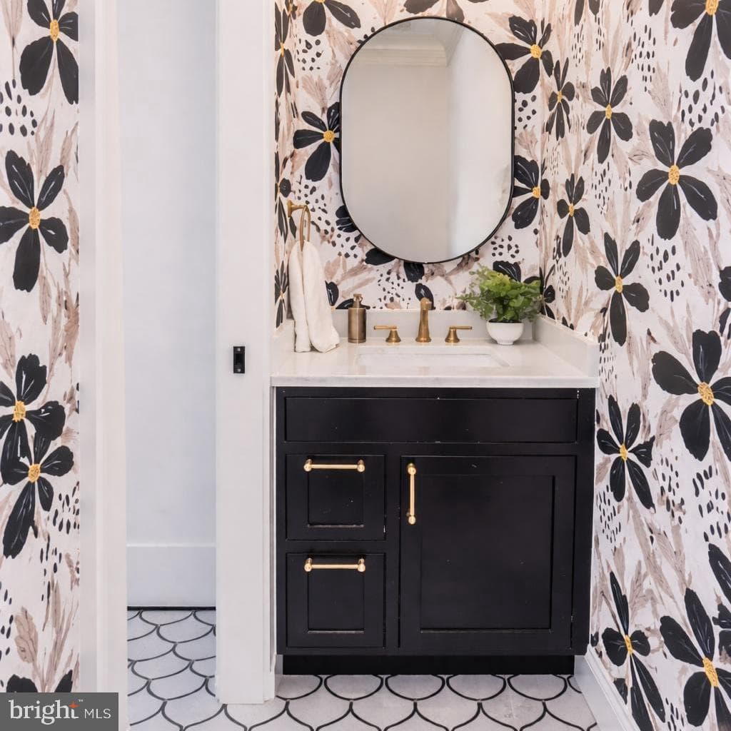 7113 Fairfax Road photo 22