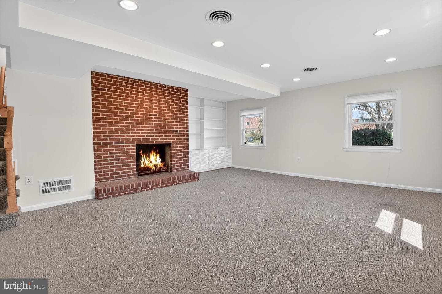 11004 Oakwood Street photo 25