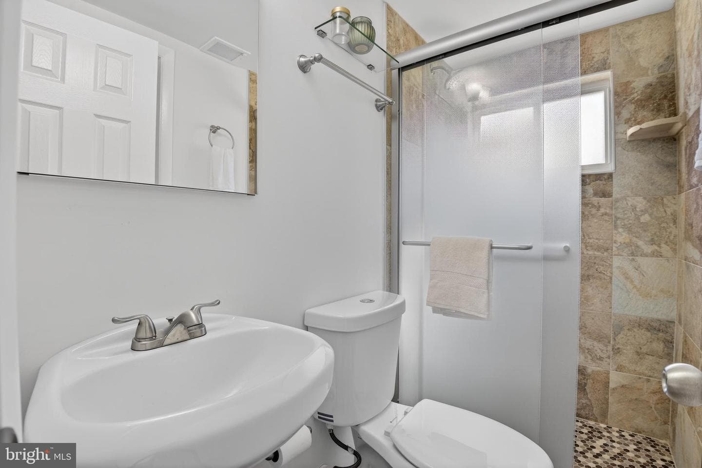 11004 Oakwood Street photo 28