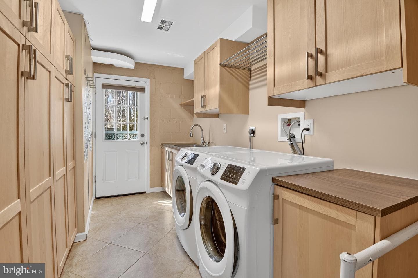 11004 Oakwood Street photo 29