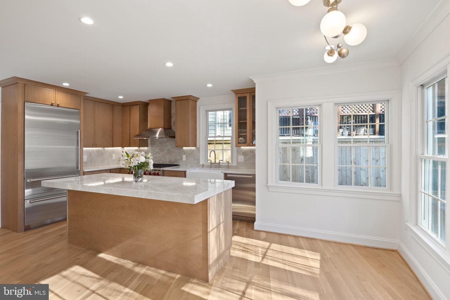 5522 Lincoln Street photo 29