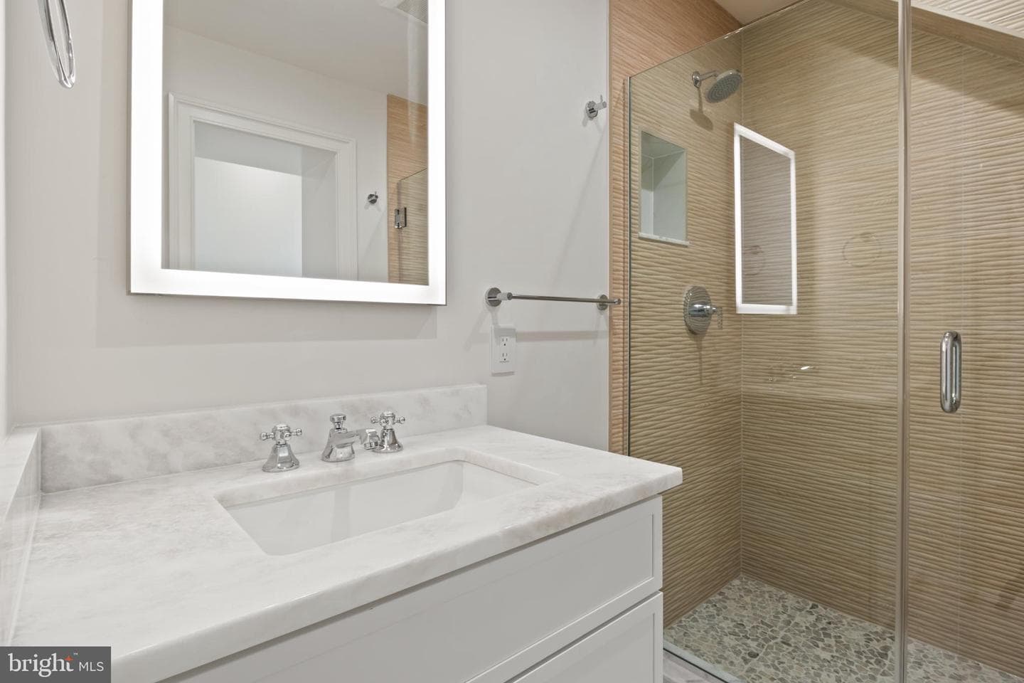 5522 Lincoln Street photo 47