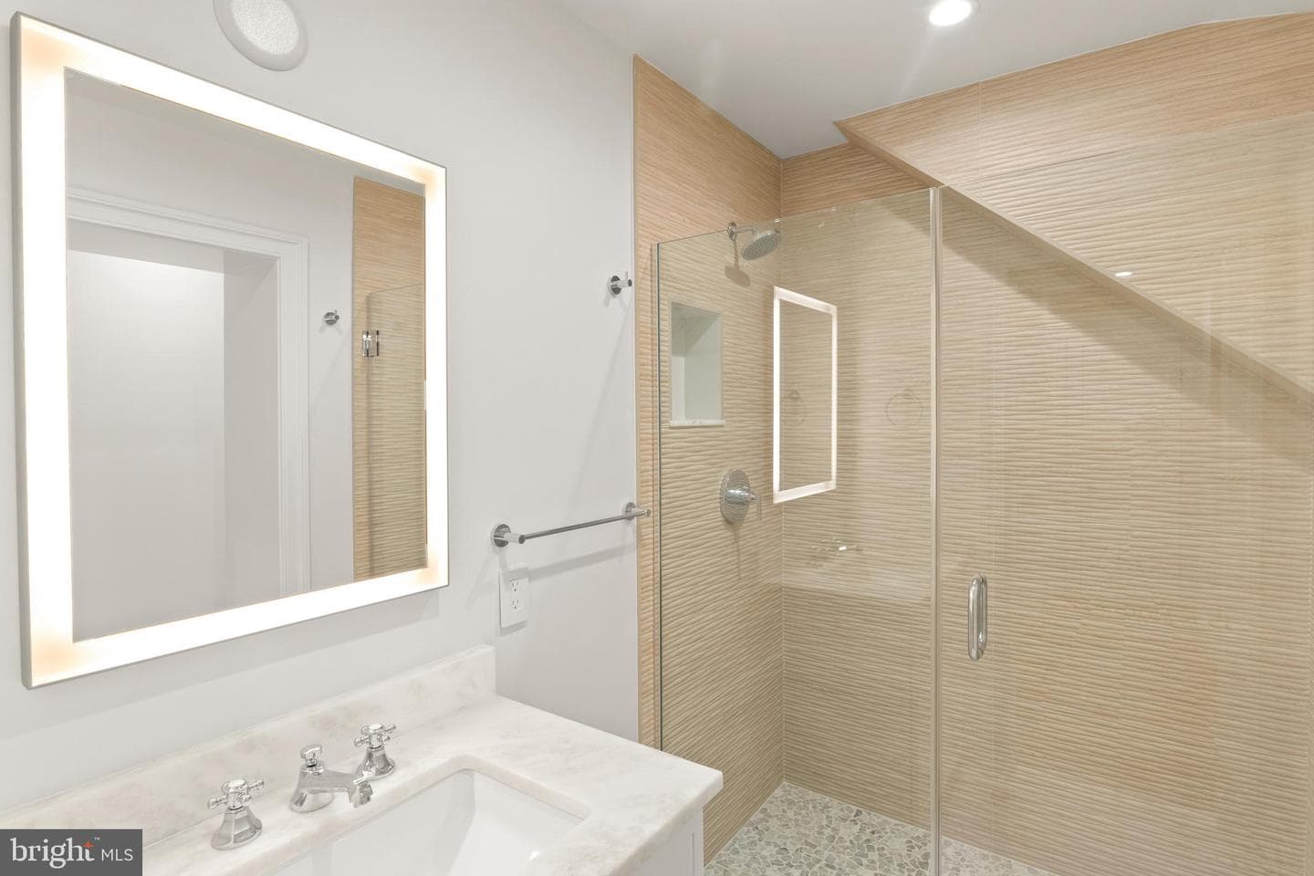5522 Lincoln Street photo 48