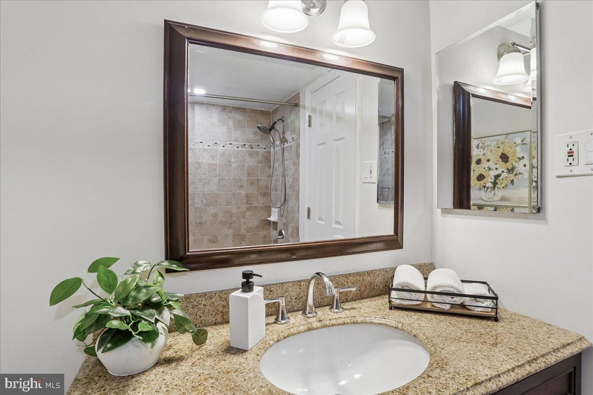 5202 Crossfield Court #120 photo 16