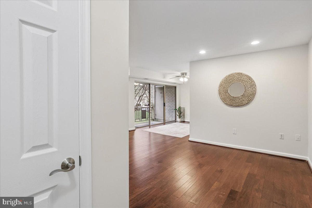 5202 Crossfield Court #120 photo 29