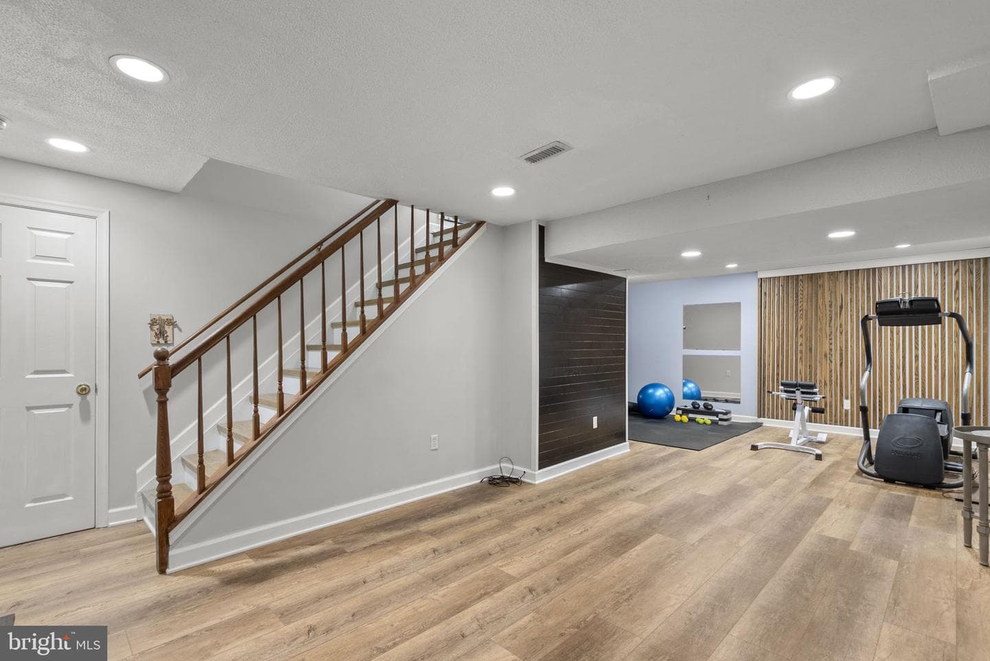 20716 Highland Hall Drive photo 32