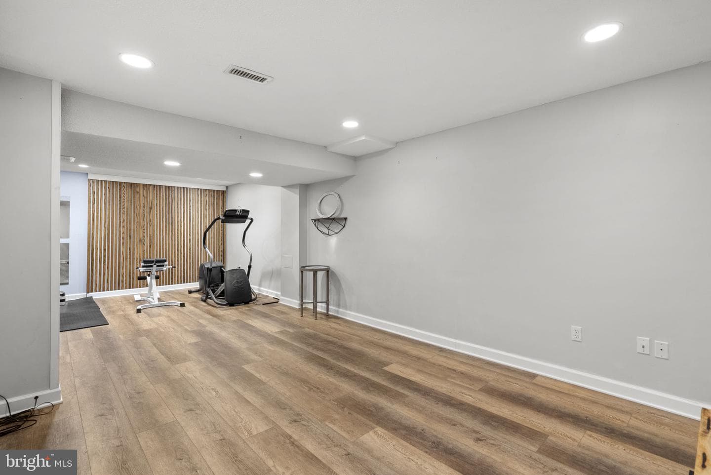 20716 Highland Hall Drive photo 34