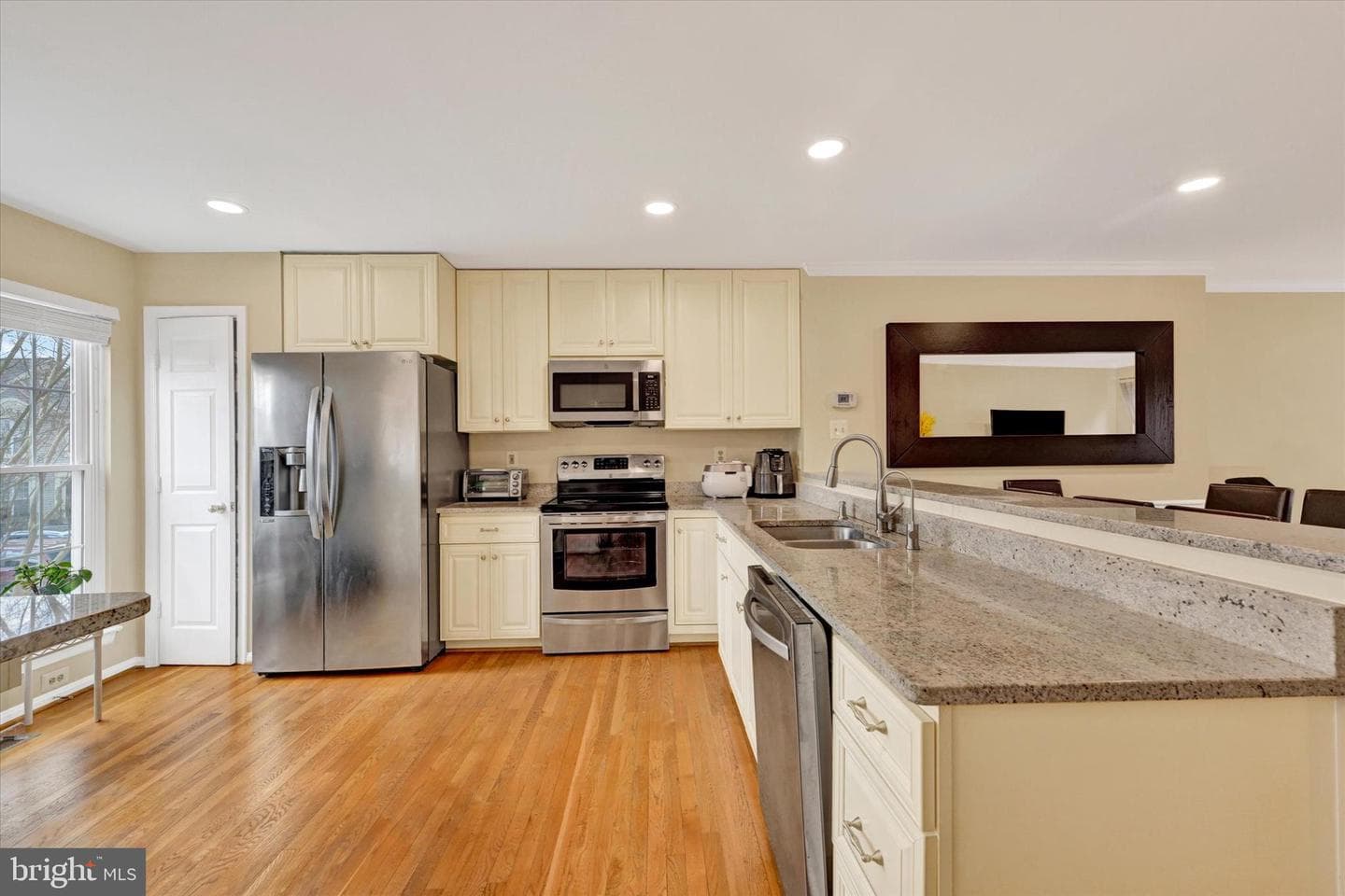 2331 Massanutten Drive photo 6