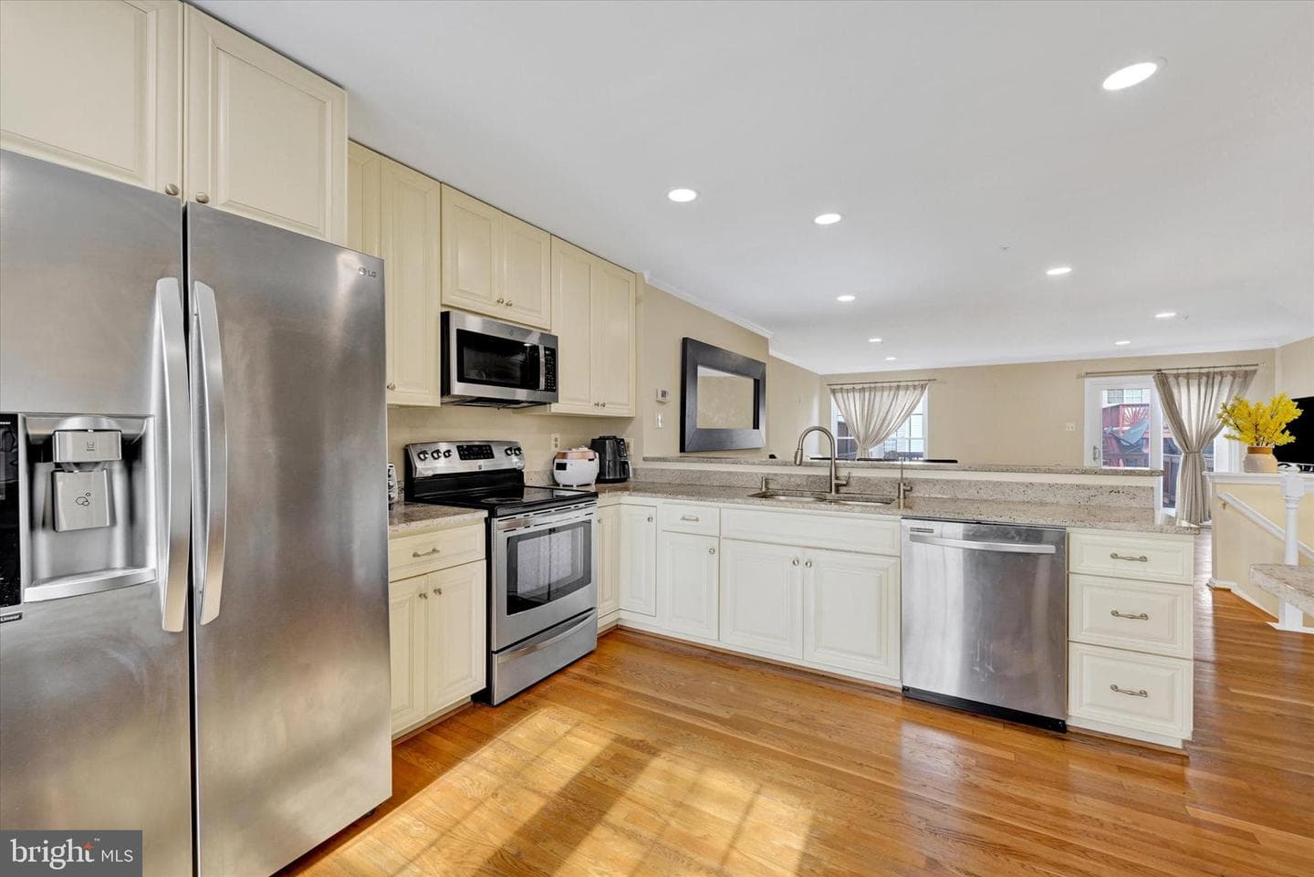 2331 Massanutten Drive photo 7