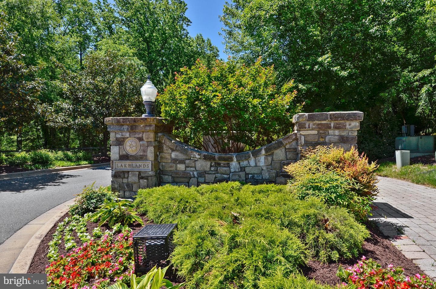 945 Main Street photo 57