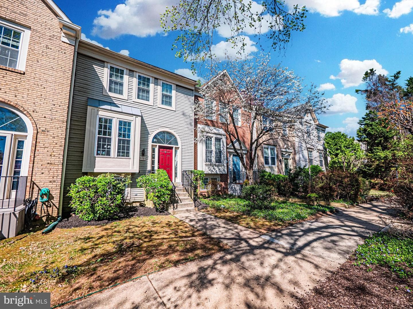7721 Majestic Way photo 2