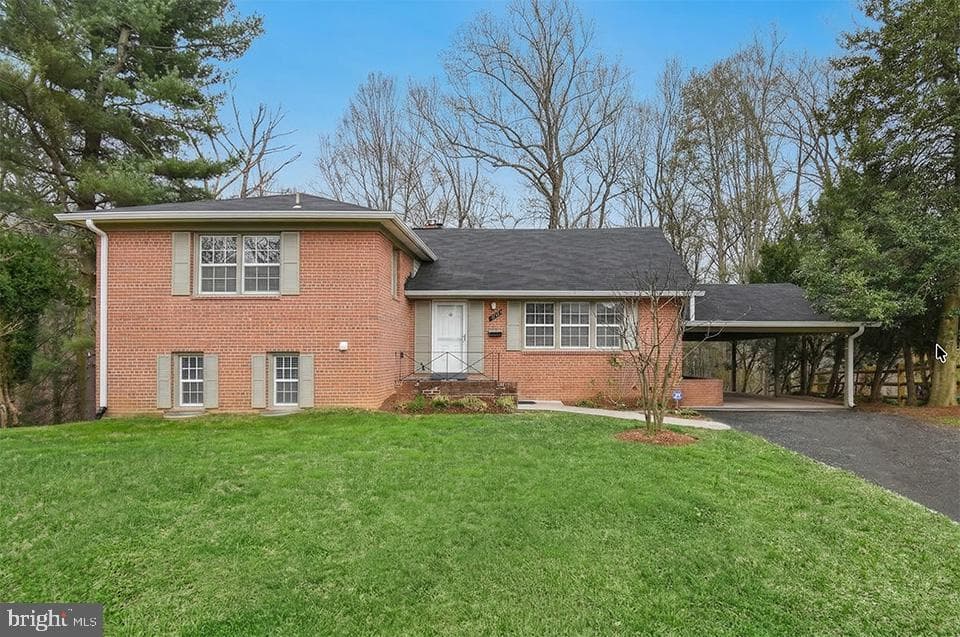 10605 Meadowhill Road photo 1