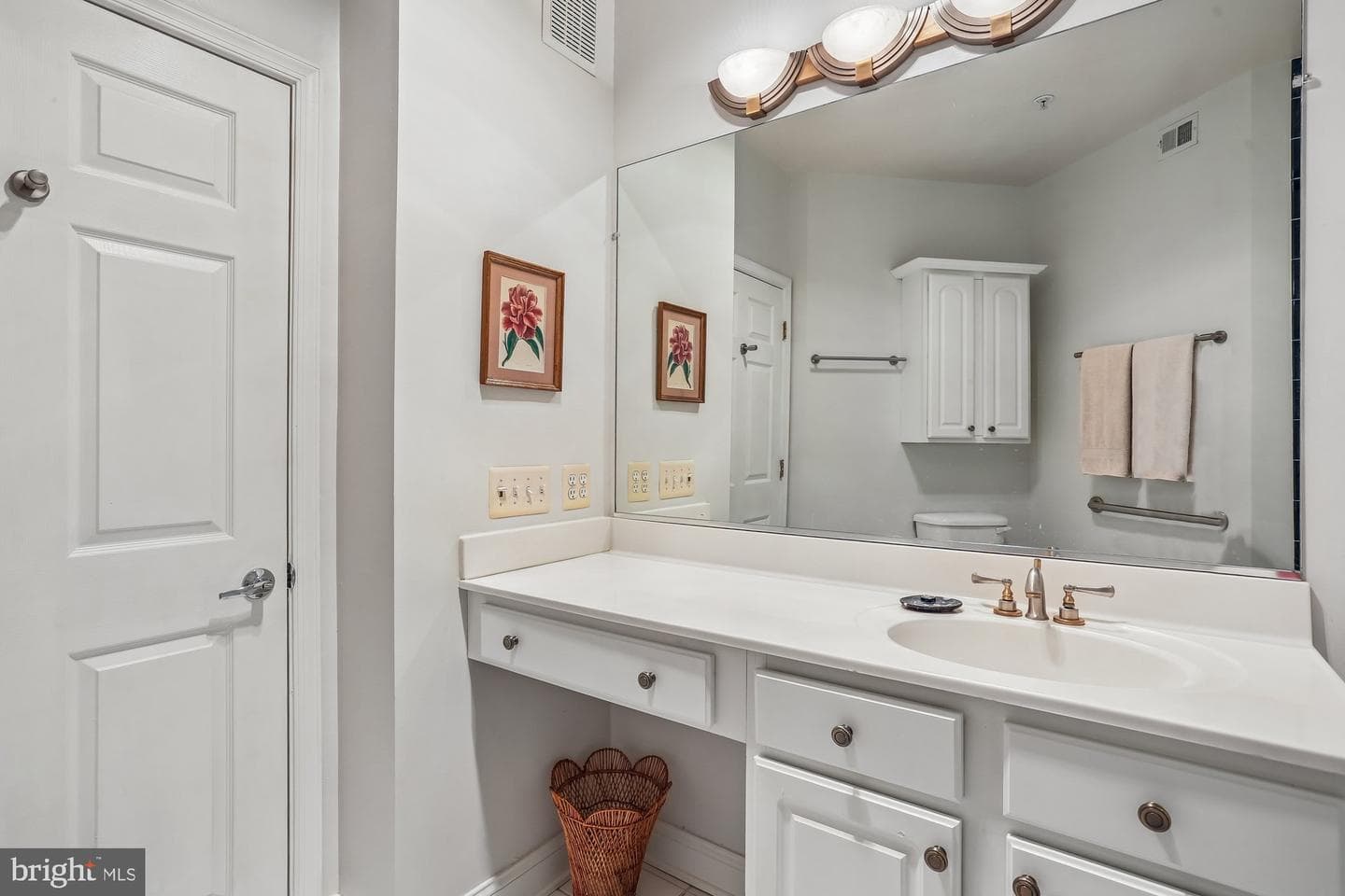 150 Chevy Chase Street #205 photo 18
