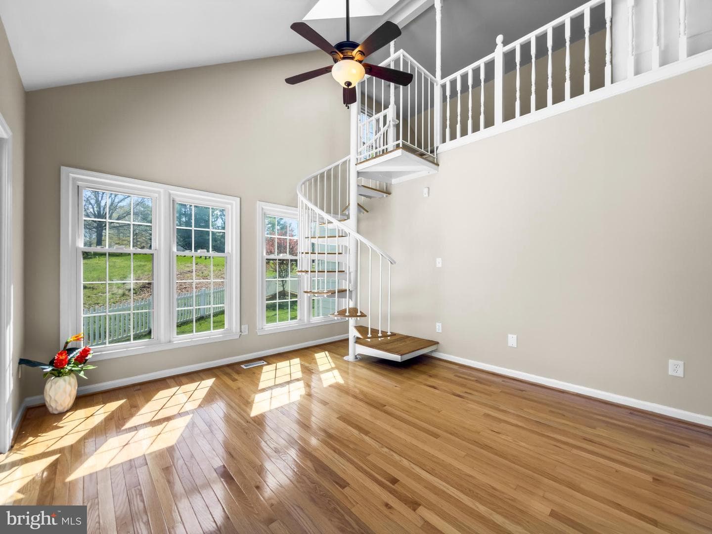 700 Beacon Hill Terrace photo 28