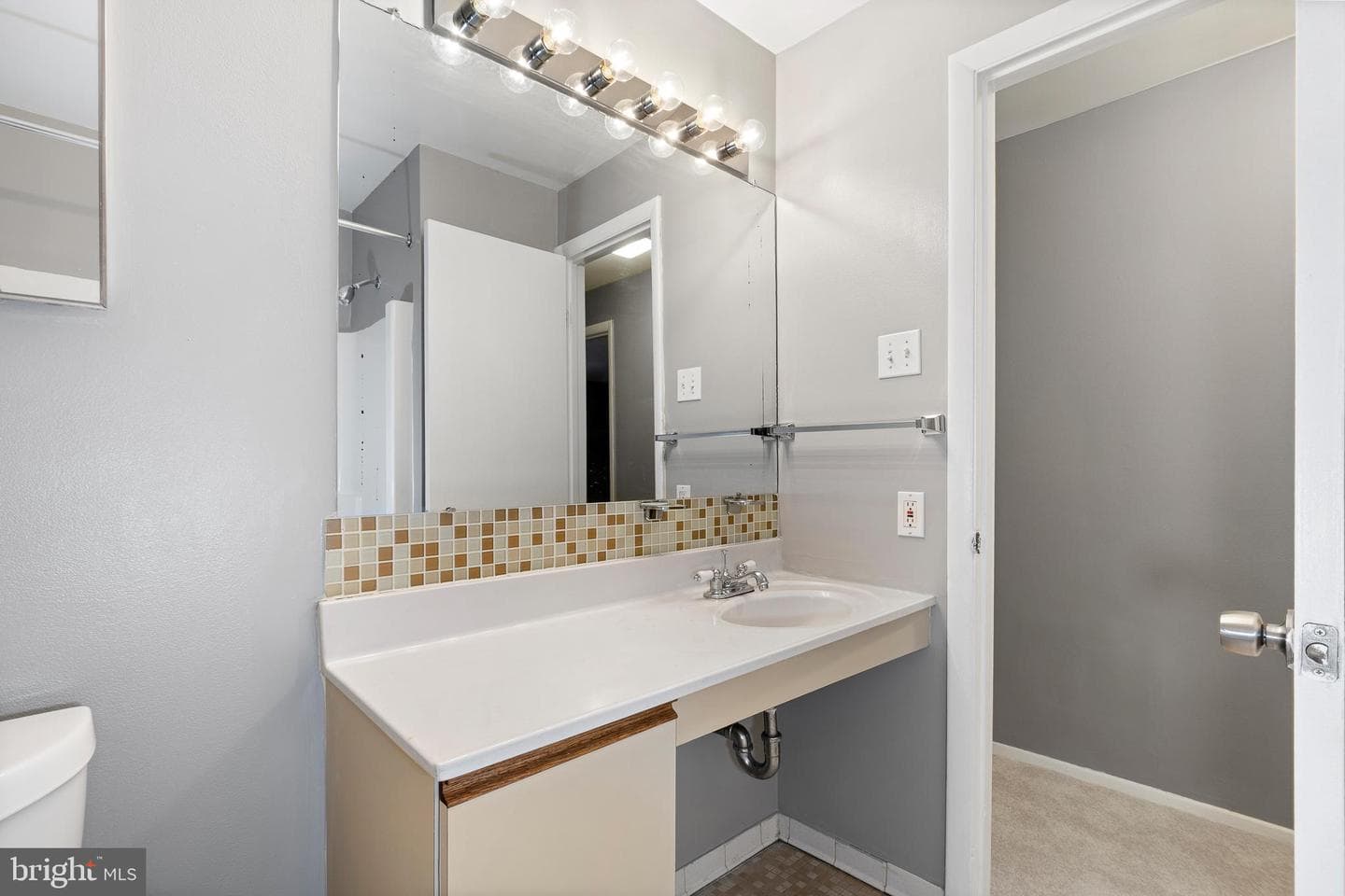 18927 Mills Choice Road #6 photo 26