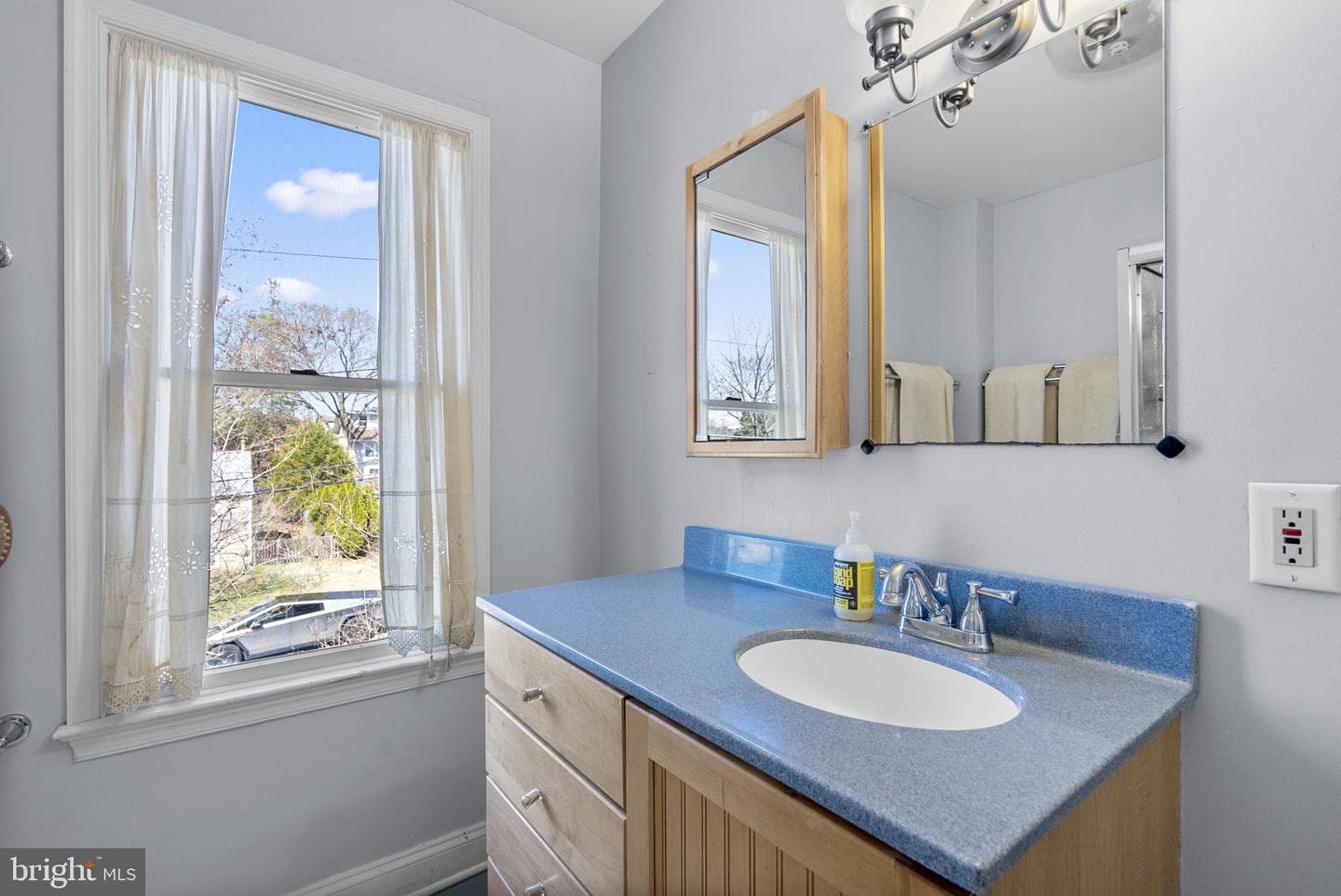 212 Dearborn Avenue photo 26