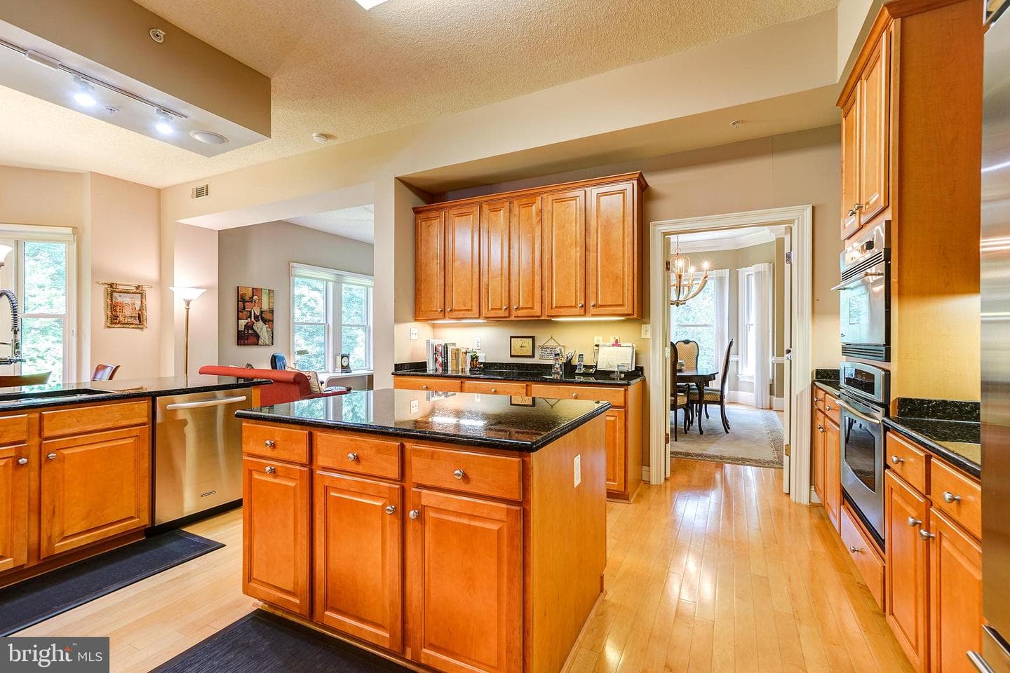 10401 Strathmore Park #3/402 photo 23