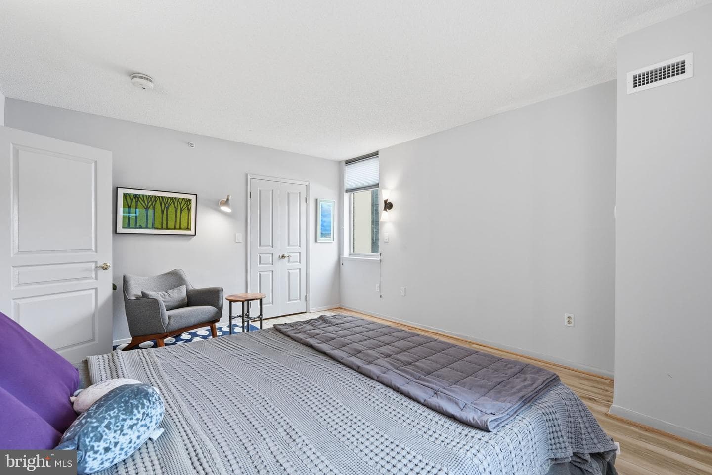 7111 Woodmont Avenue #518 photo 11