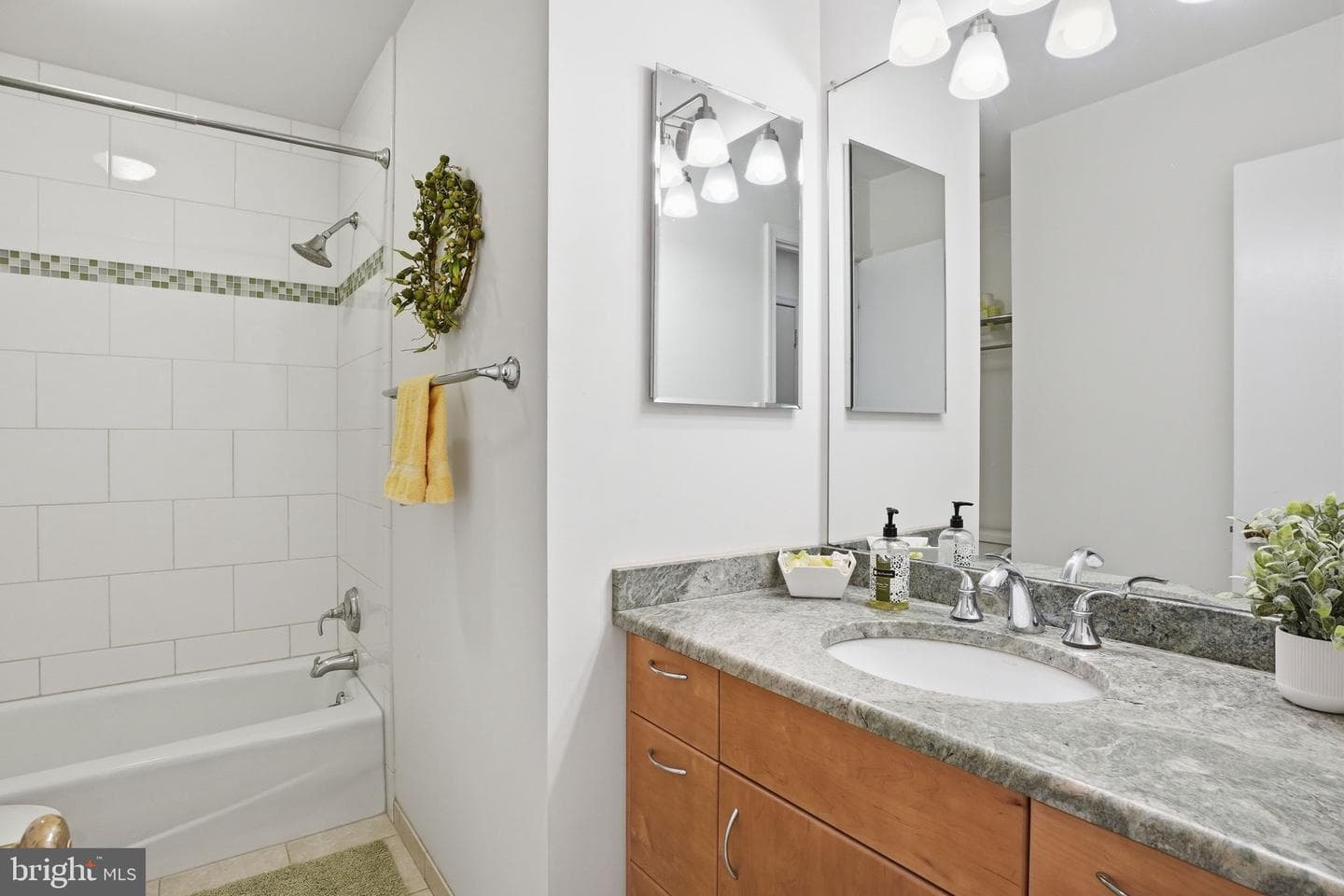 6 Thorburn Place photo 32