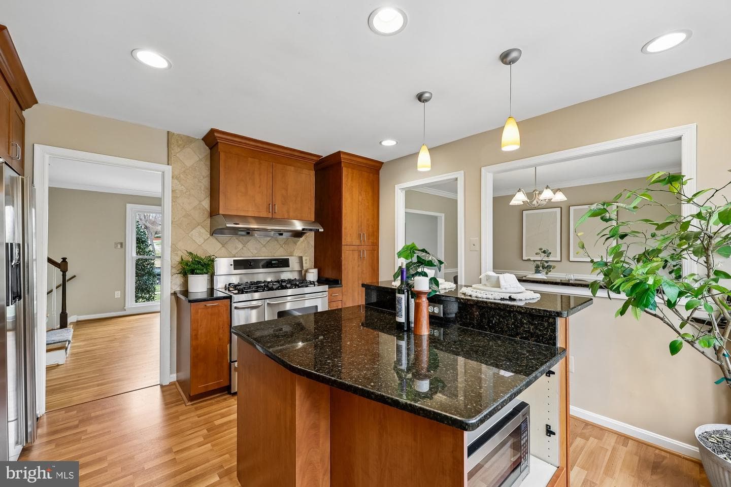 14311 Arctic Avenue photo 8