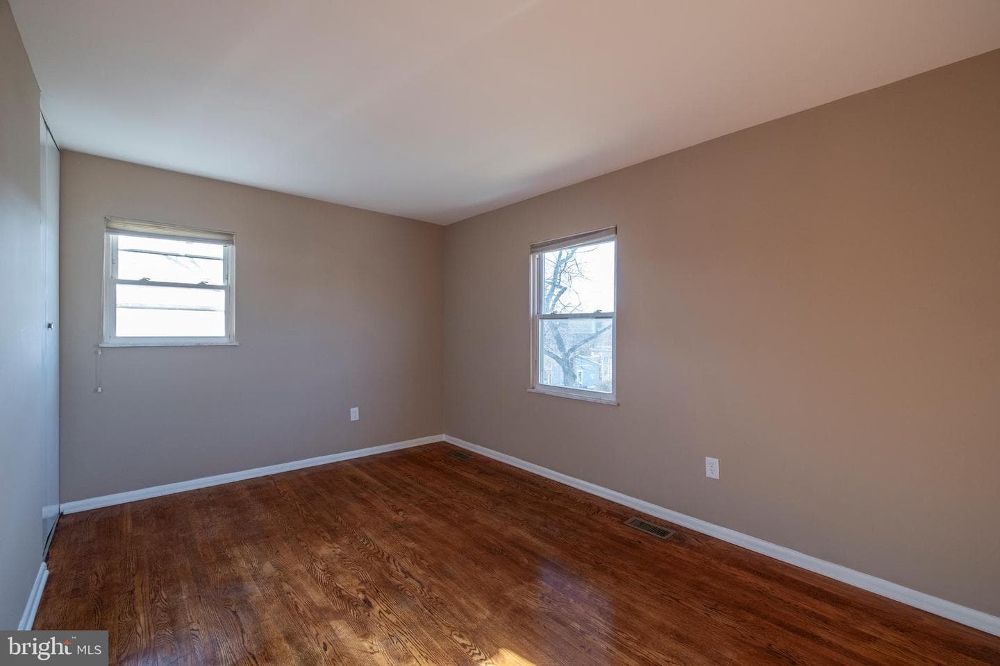 4718 Mercury Drive photo 18