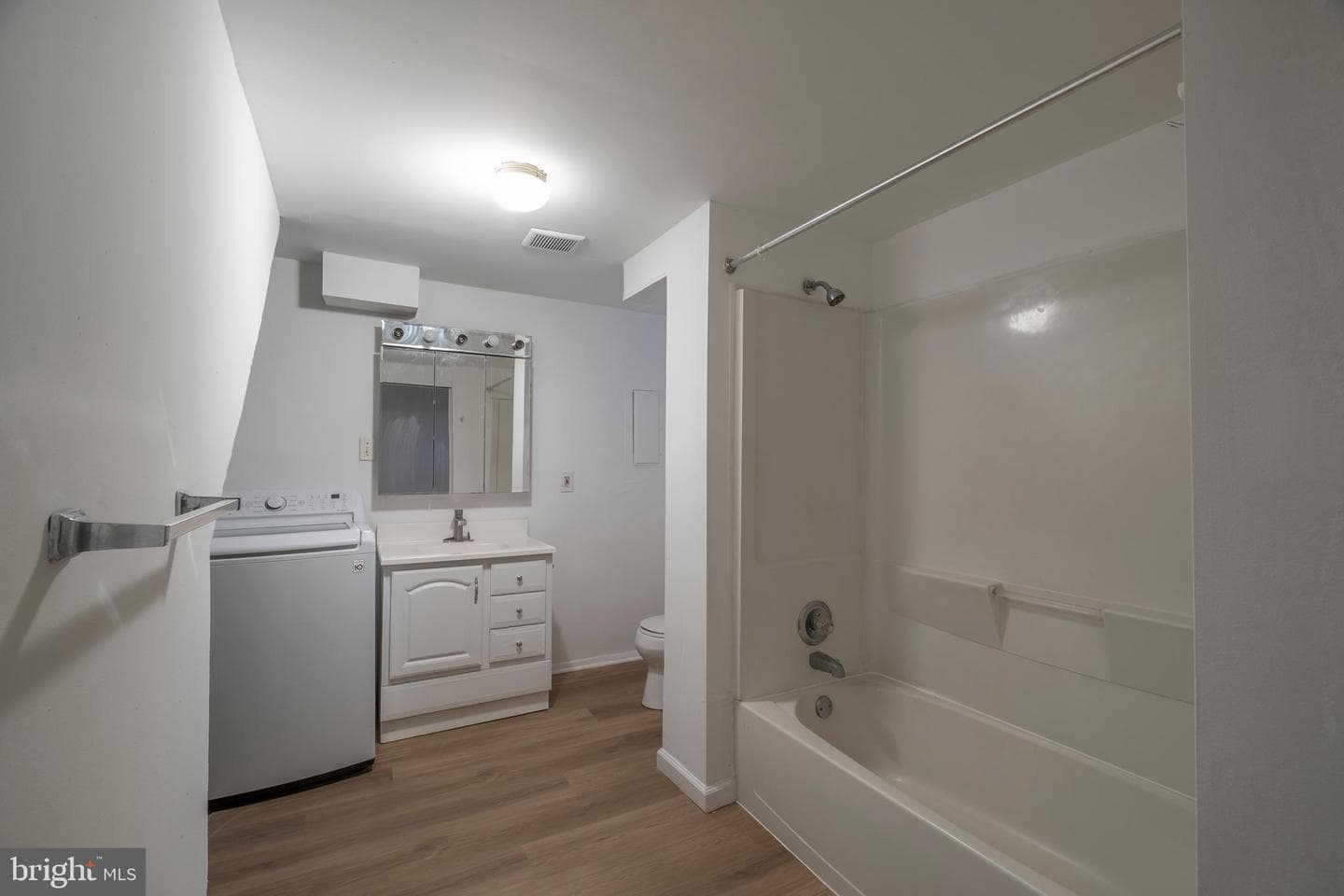 4718 Mercury Drive photo 31