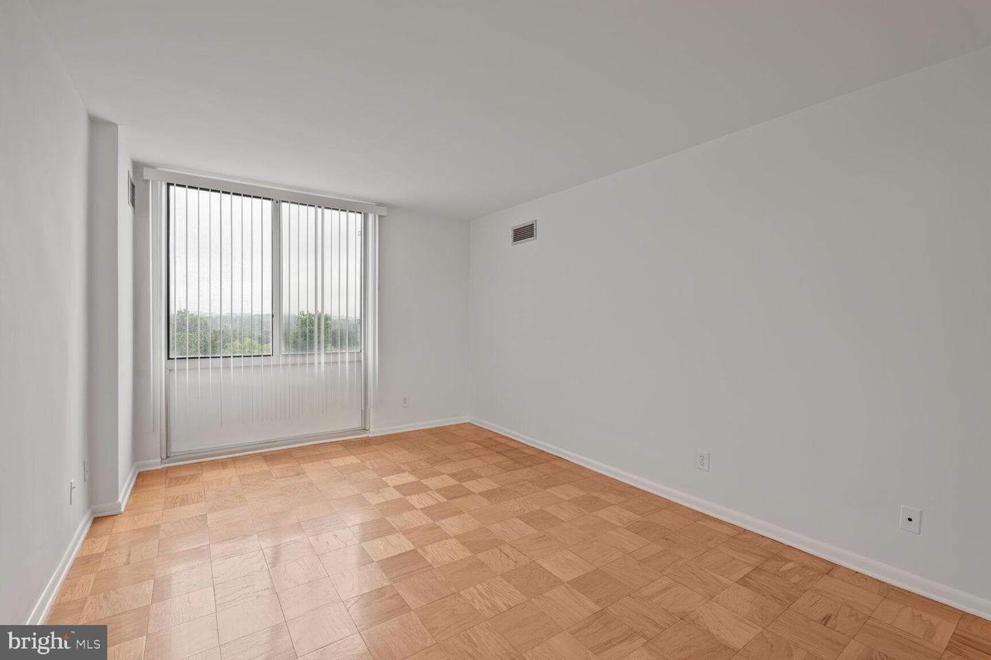5101 River Road #1106 photo 13