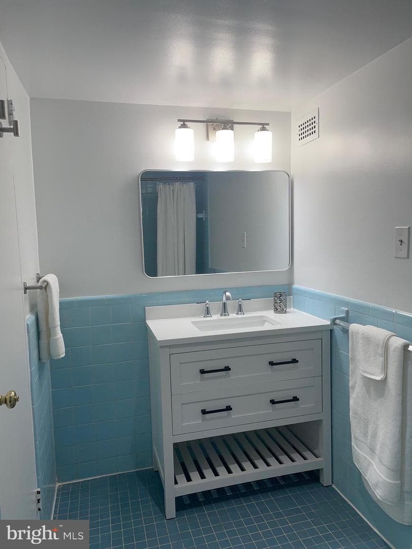 5101 River Road #1106 photo 14