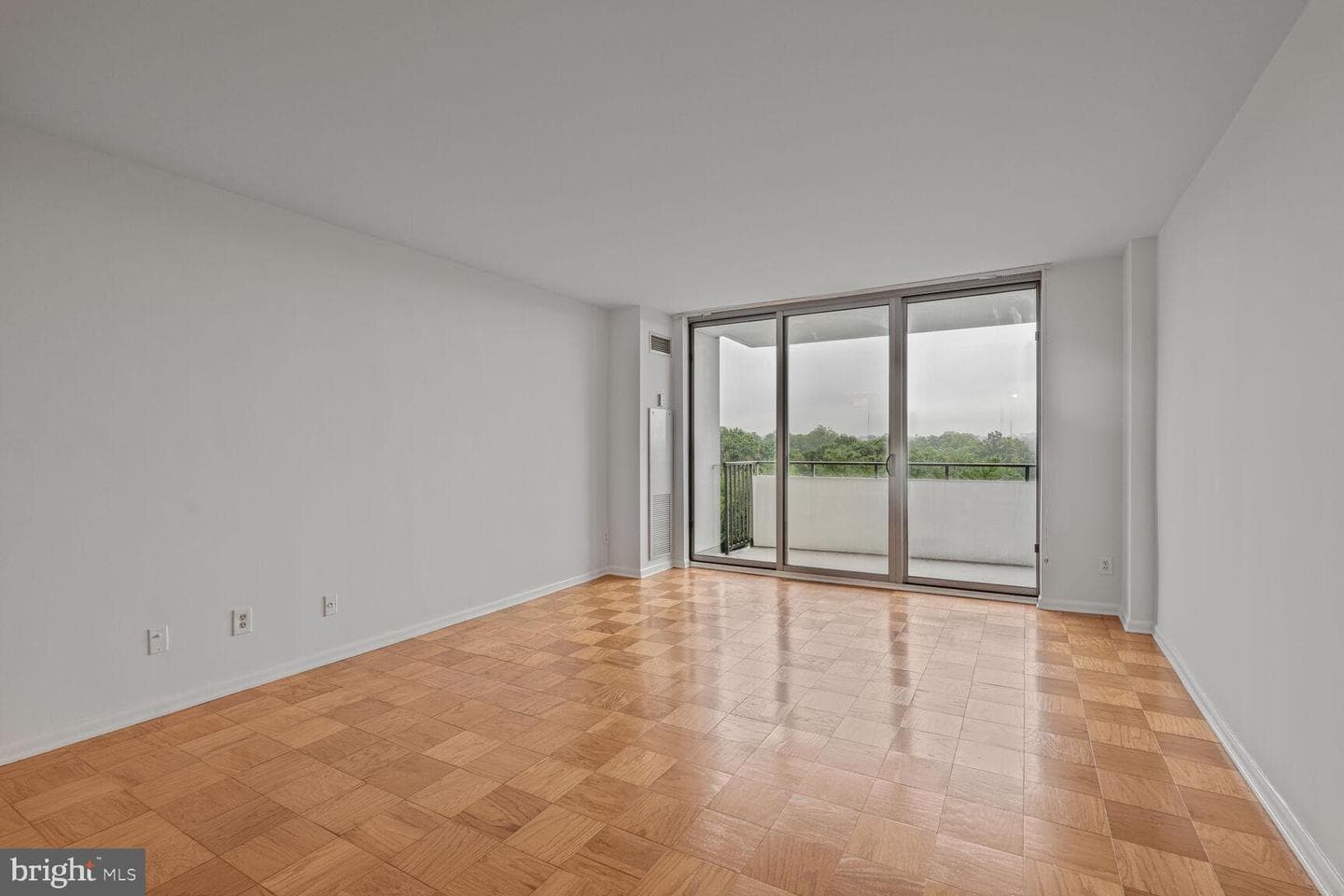 5101 River Road #1106 photo 8