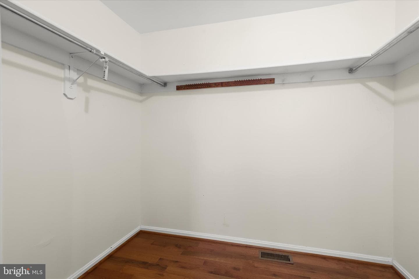 17116 Founders Mill Drive photo 39