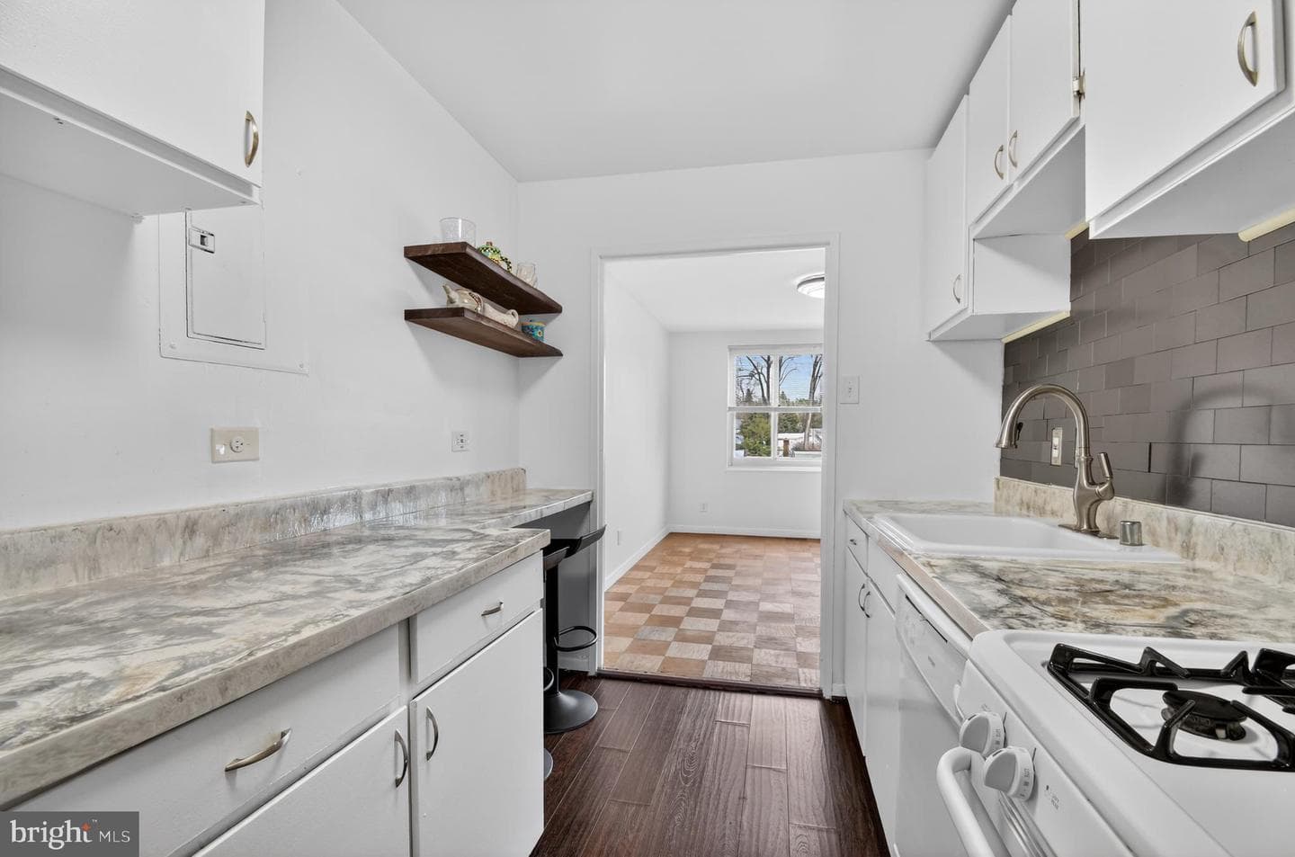 1900 Lyttonsville Road #718 photo 20