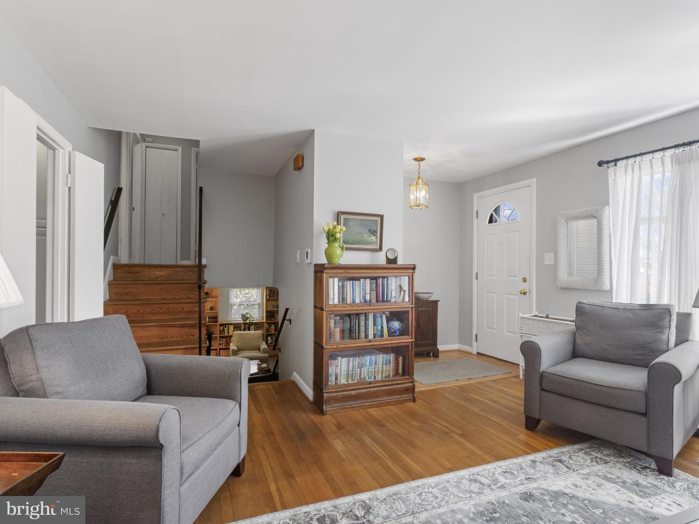 935 Loxford Terrace photo 13