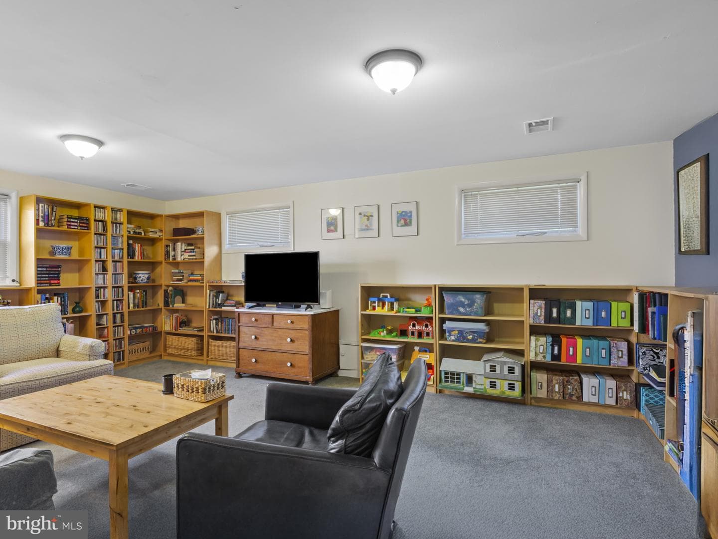 935 Loxford Terrace photo 26