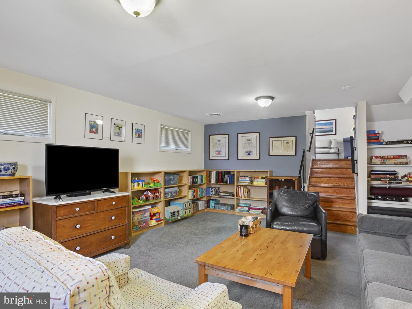 935 Loxford Terrace photo 28