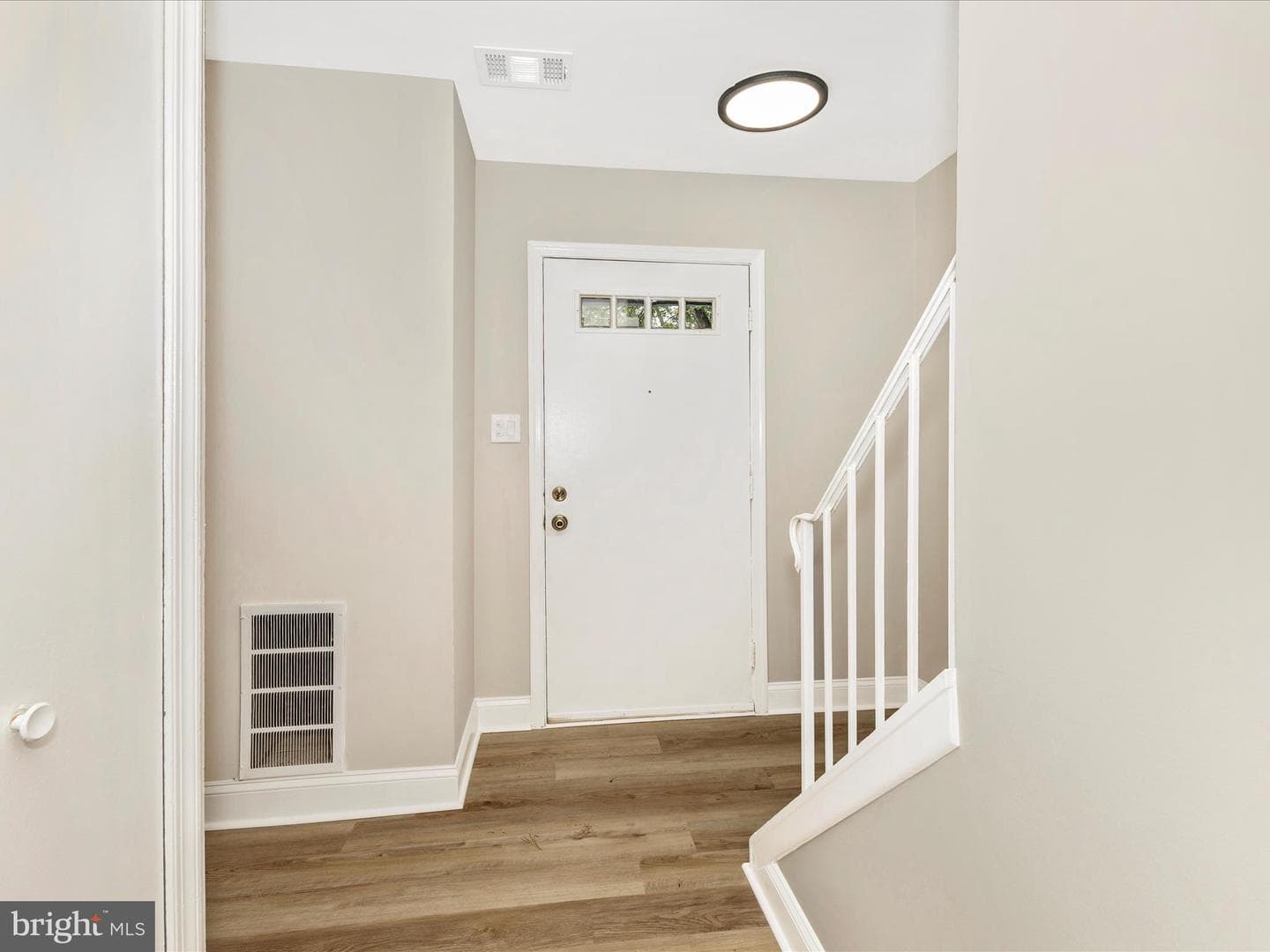 11 Ingleside Court photo 3