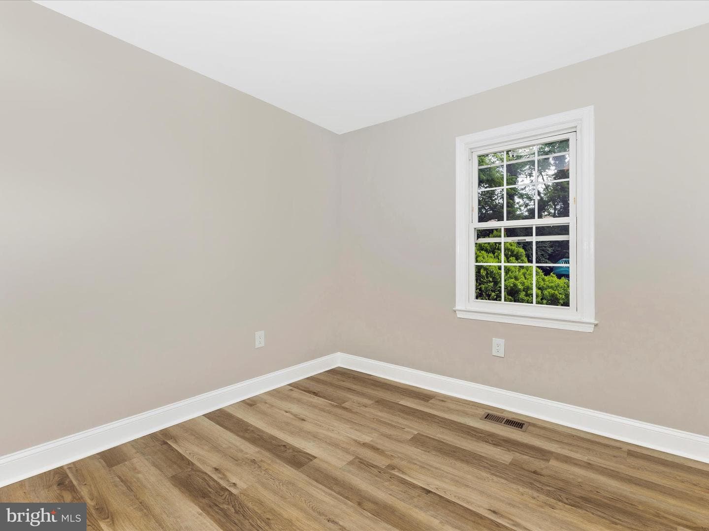 11 Ingleside Court photo 30