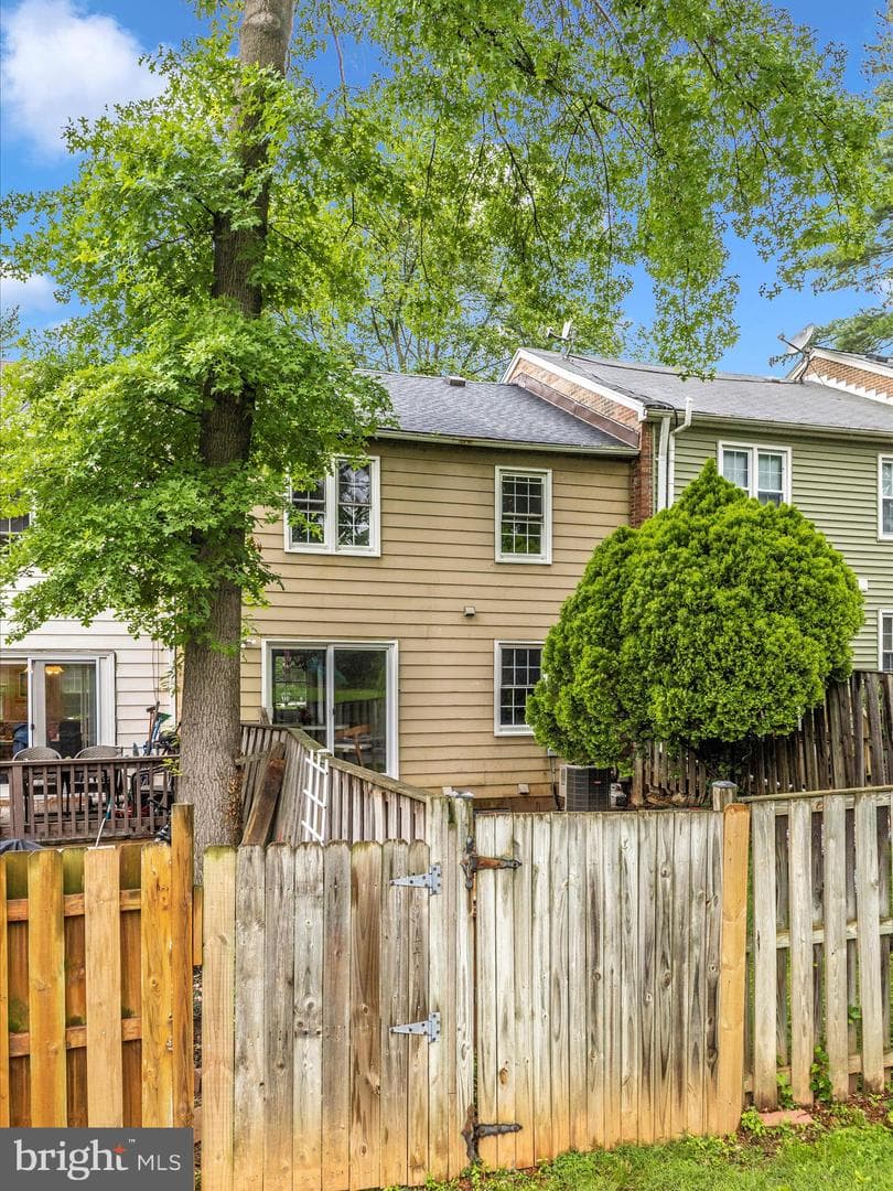 11 Ingleside Court photo 42