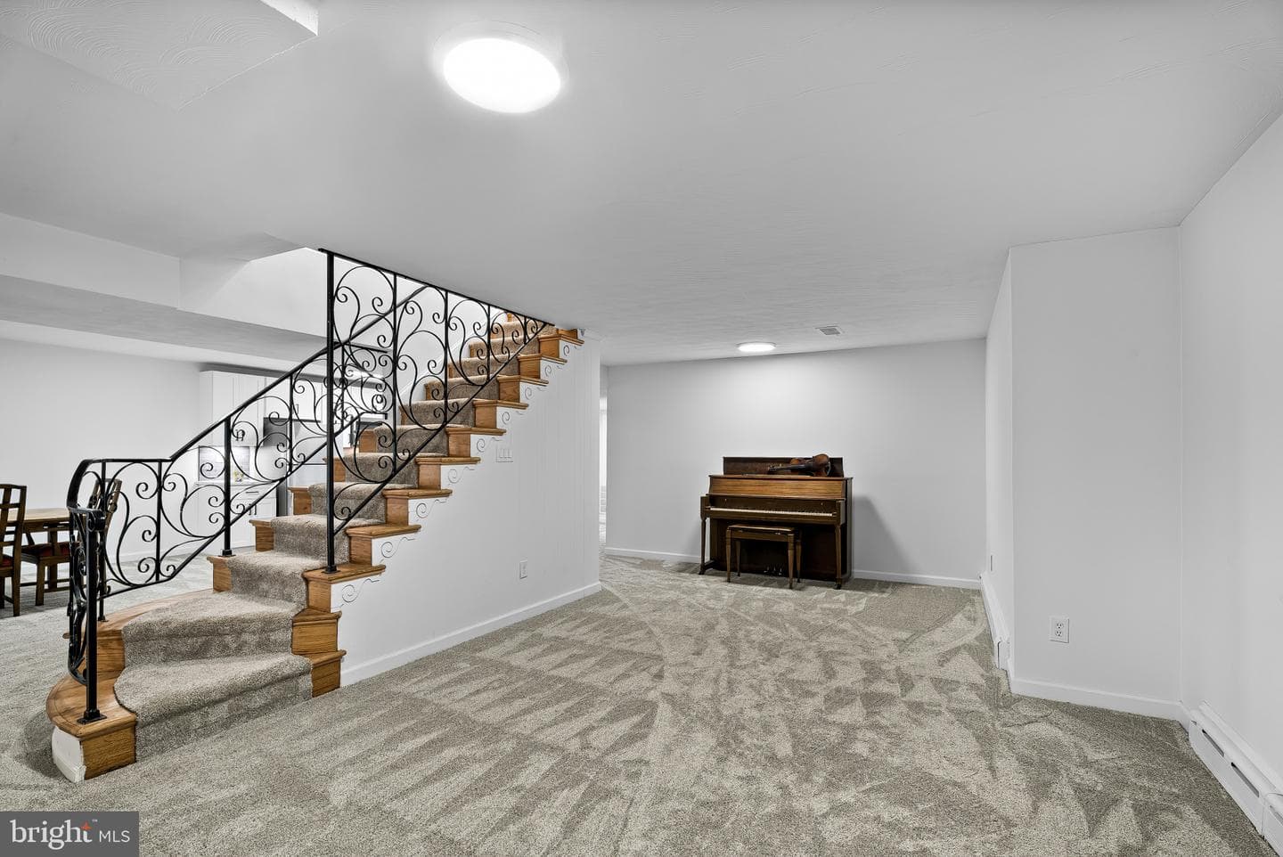 512 Quaint Acres Drive photo 22