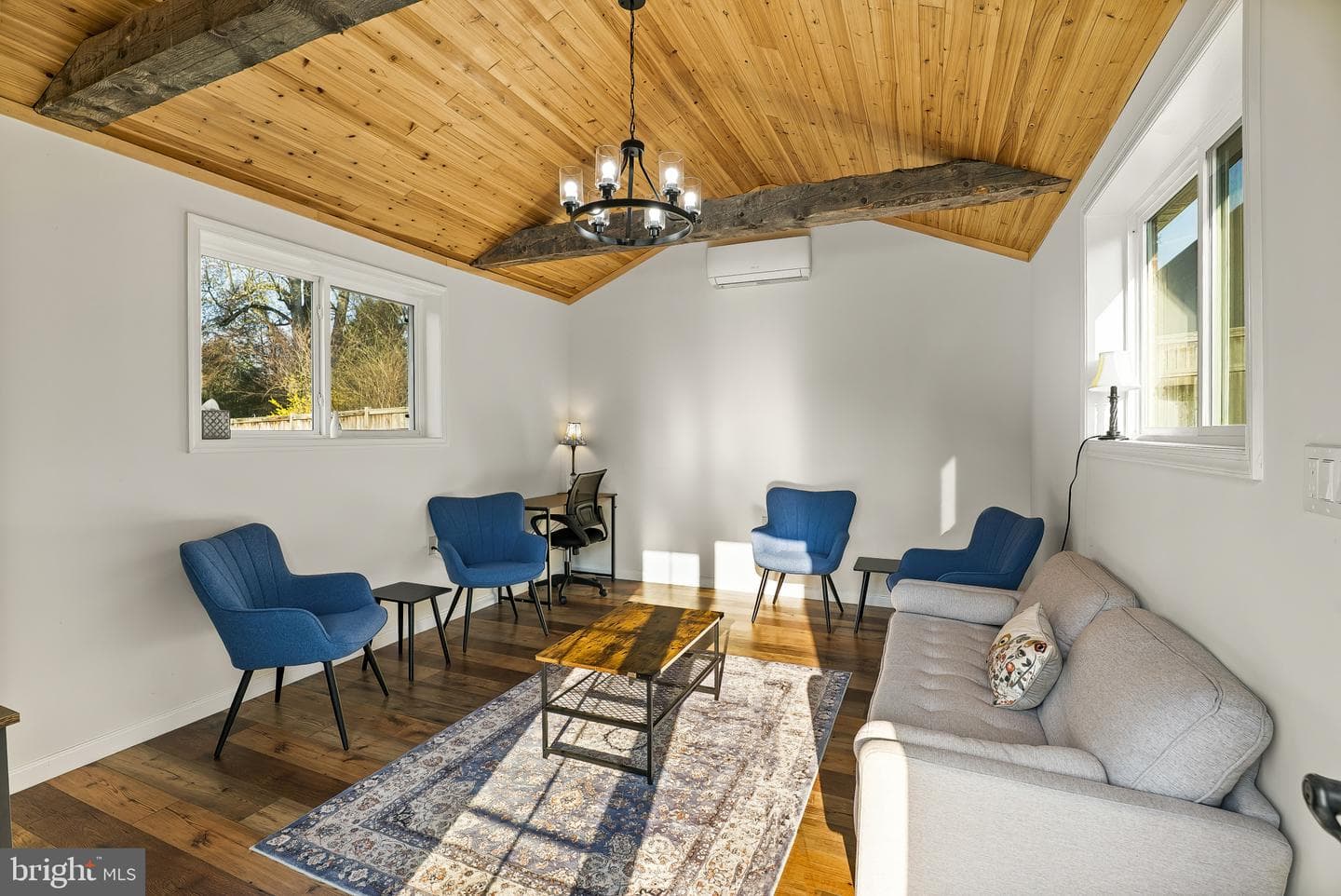 512 Quaint Acres Drive photo 38