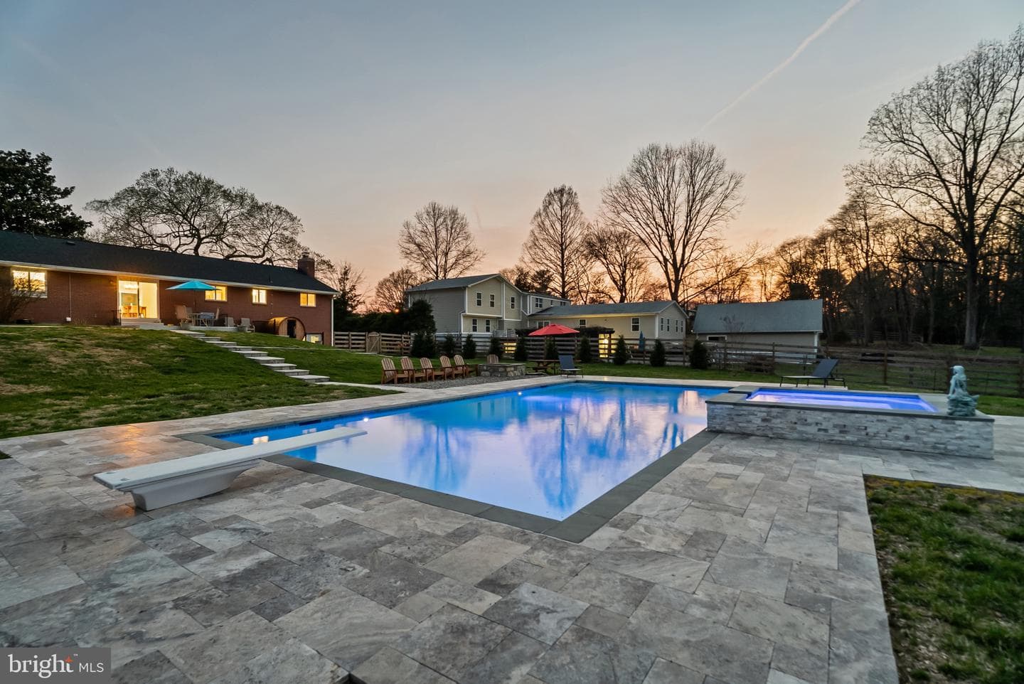 512 Quaint Acres Drive photo 40