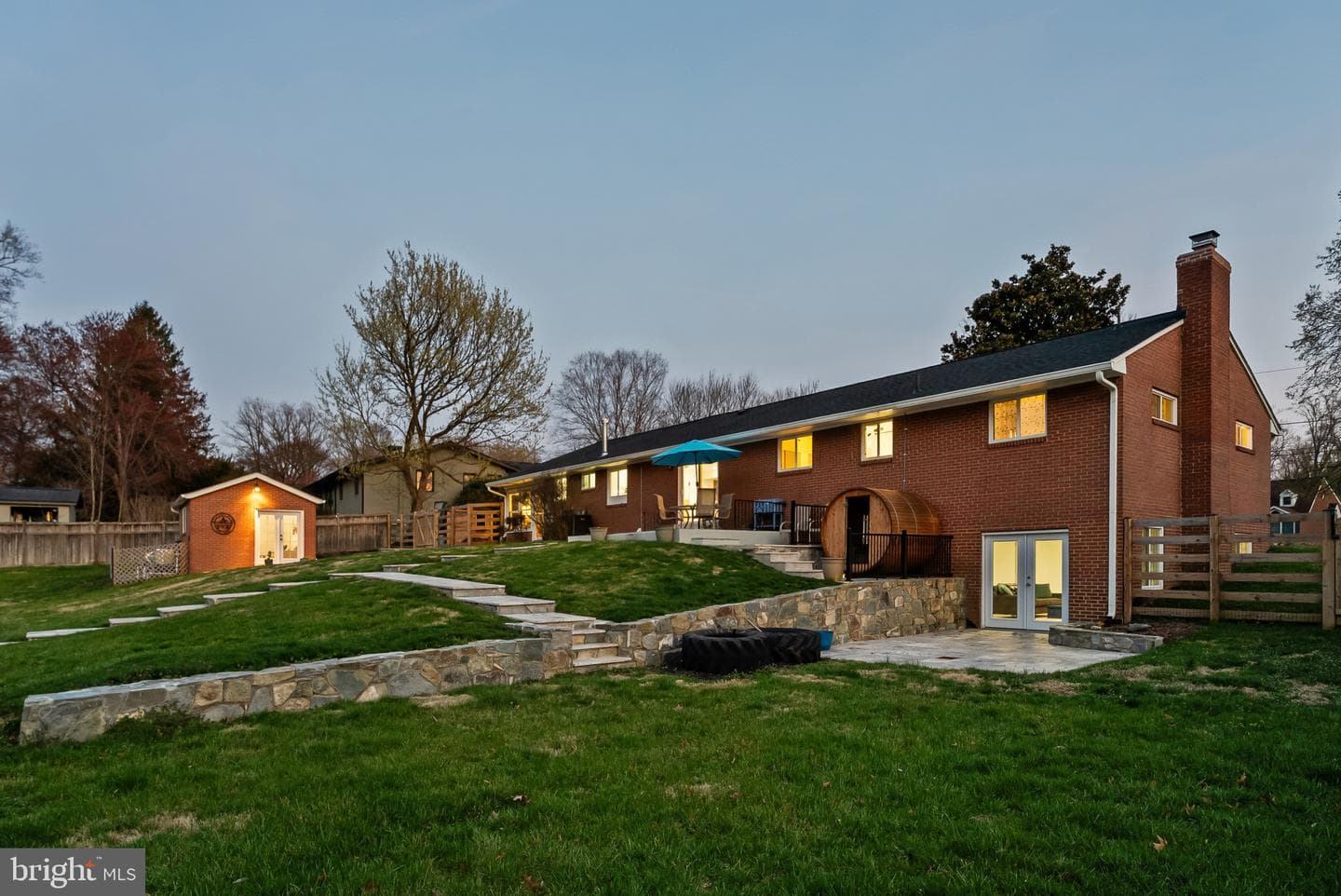 512 Quaint Acres Drive photo 41