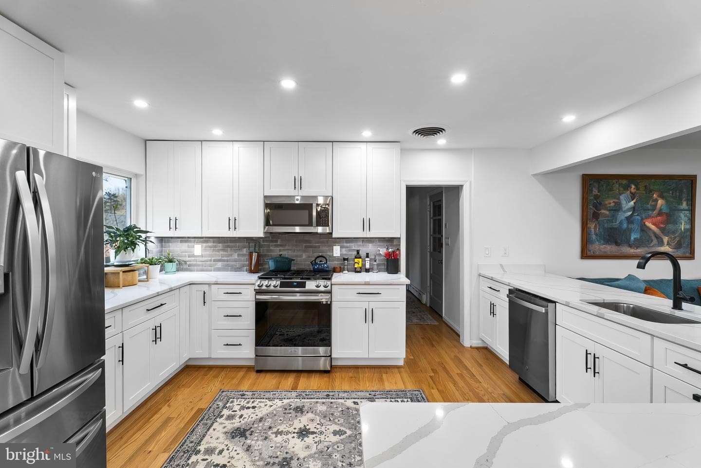 512 Quaint Acres Drive photo 6