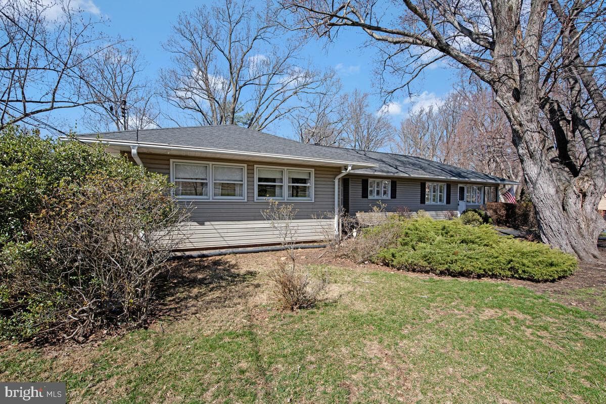 13524 Sherwood Forest Drive photo 3