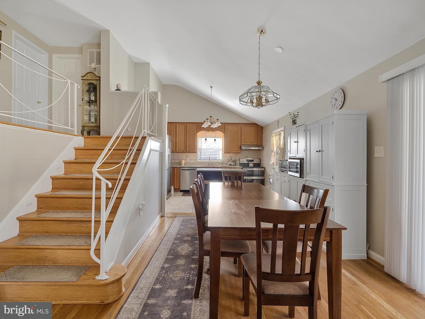 1512 Vivian Court photo 15
