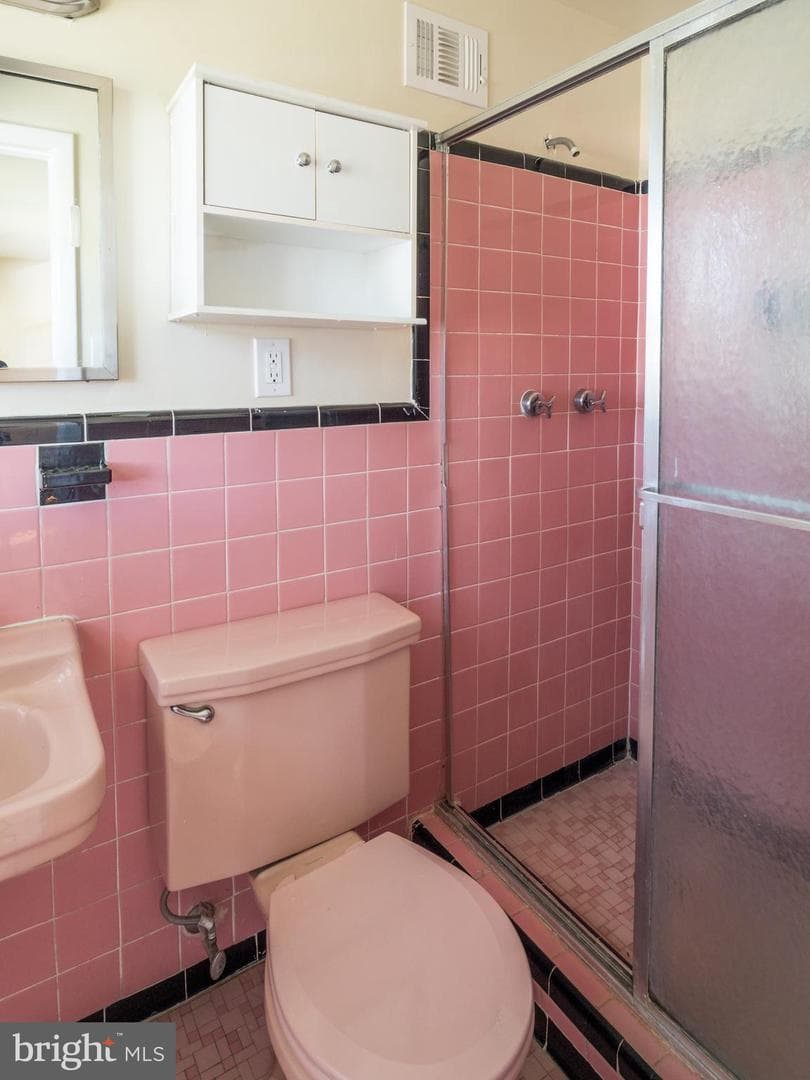 1512 Vivian Court photo 24