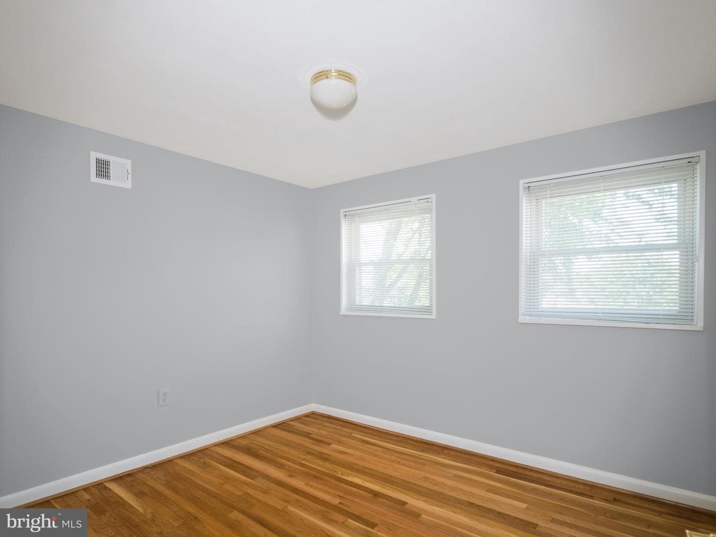 1512 Vivian Court photo 25