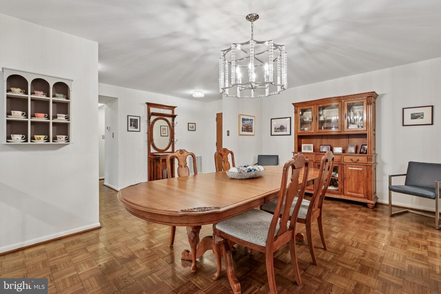 4982 Sentinel Drive #14-102 photo 8