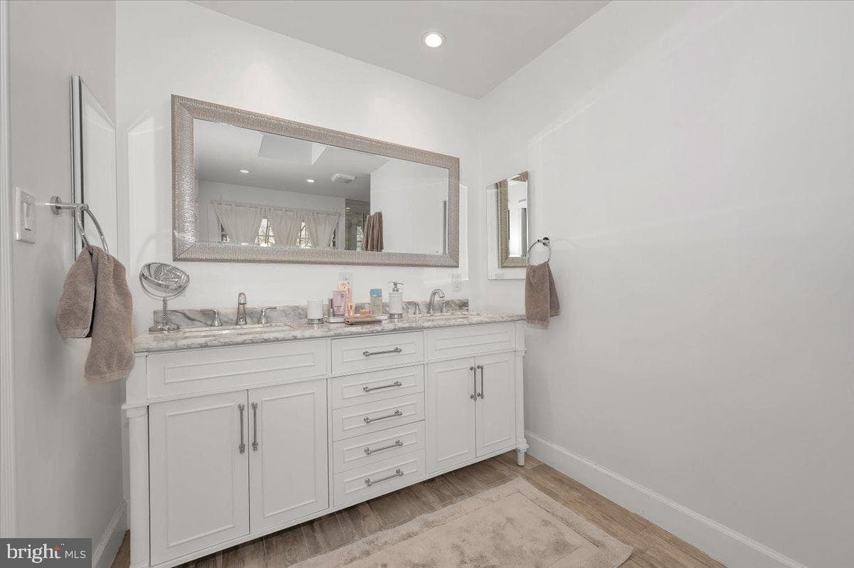 10101 Lloyd Road photo 28